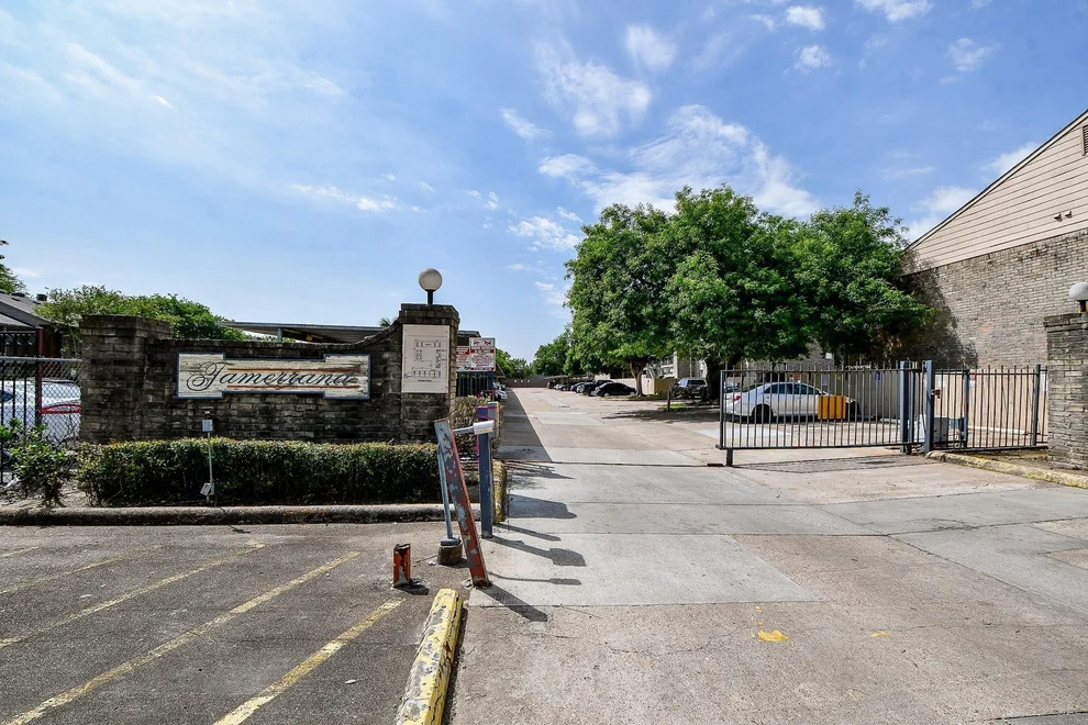 Unit for sale at 8201 Richmond Avenue, Houston, TX 77063