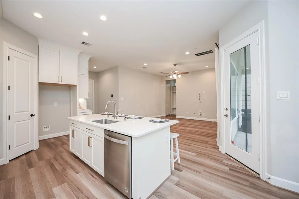 Unit for sale at 10020 Brickhouse Drive, Houston, TX 77080