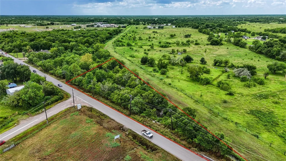 Unit for sale at 1011 County Road 129, Alvin, TX 77511