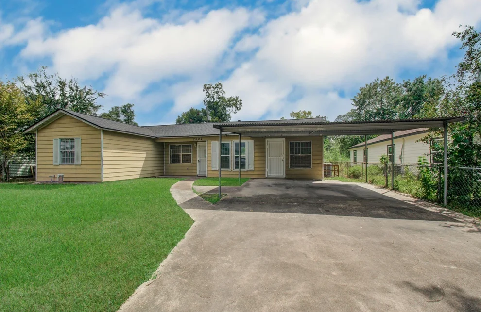 Unit for sale at 7622 Delavan Drive, Houston, TX 77028