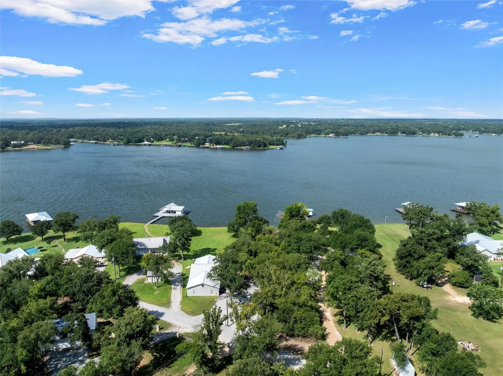 Unit for sale at 20253 Lakeshore Drive, Thornton, TX 76687