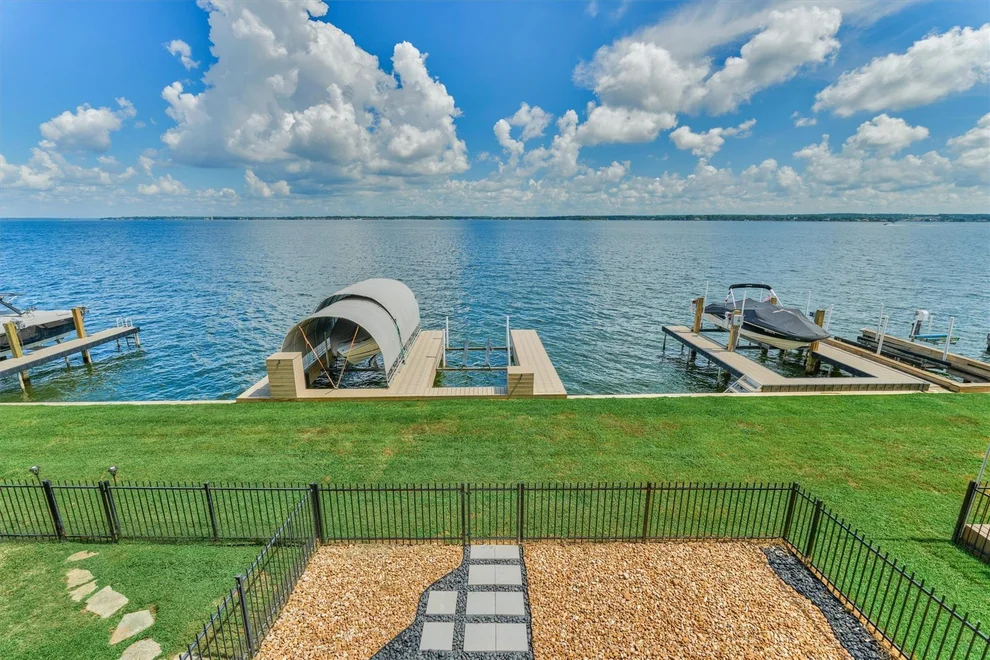 Unit for sale at 4 Regency Point, Montgomery, TX 77356
