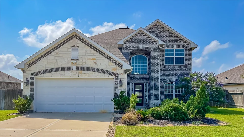 Unit for sale at 14227 Angelina Drive, Baytown, TX 77523