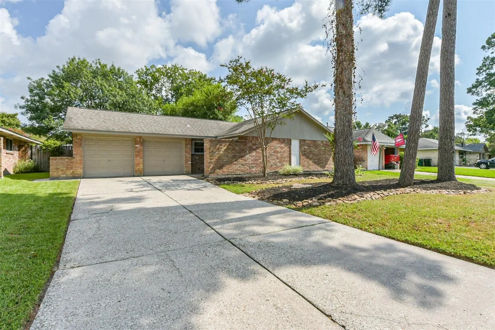 Unit for sale at 2607 Foliage Green Drive, Kingwood, TX 77339