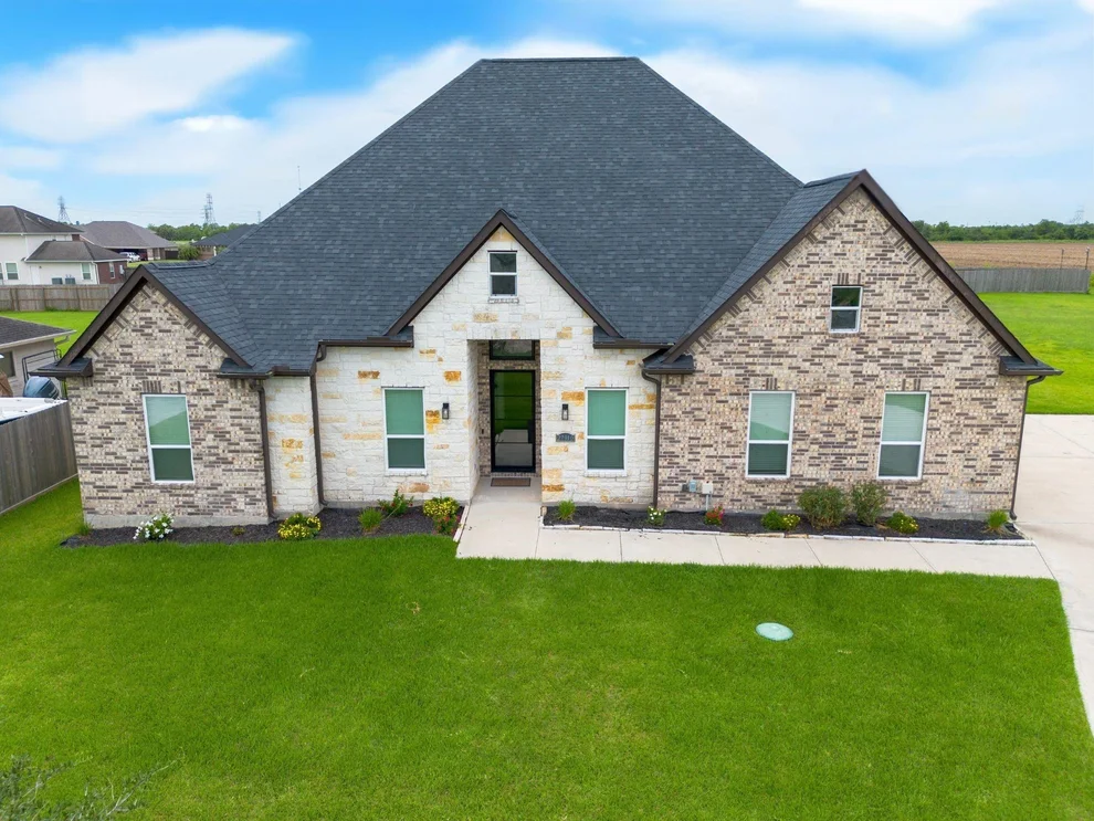 Unit for sale at 27910 Park Cove Court, Rosharon, TX 77583