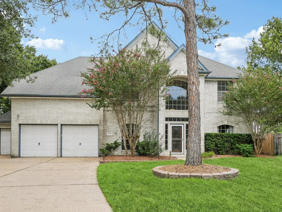 Unit for sale at 2502 Sea Horse Court, Seabrook, TX 77586