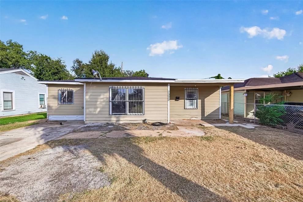 Unit for sale at 7323 Hurtgen Forest Road, Houston, TX 77033