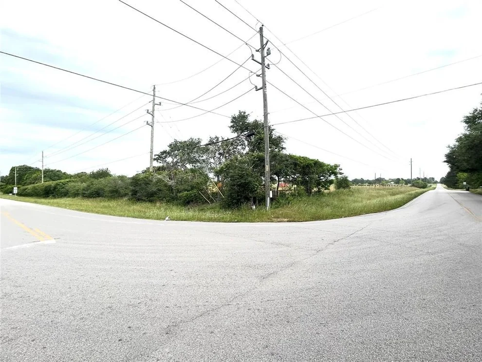 Unit for sale at 15057 Mathis Road, Waller, TX 77484