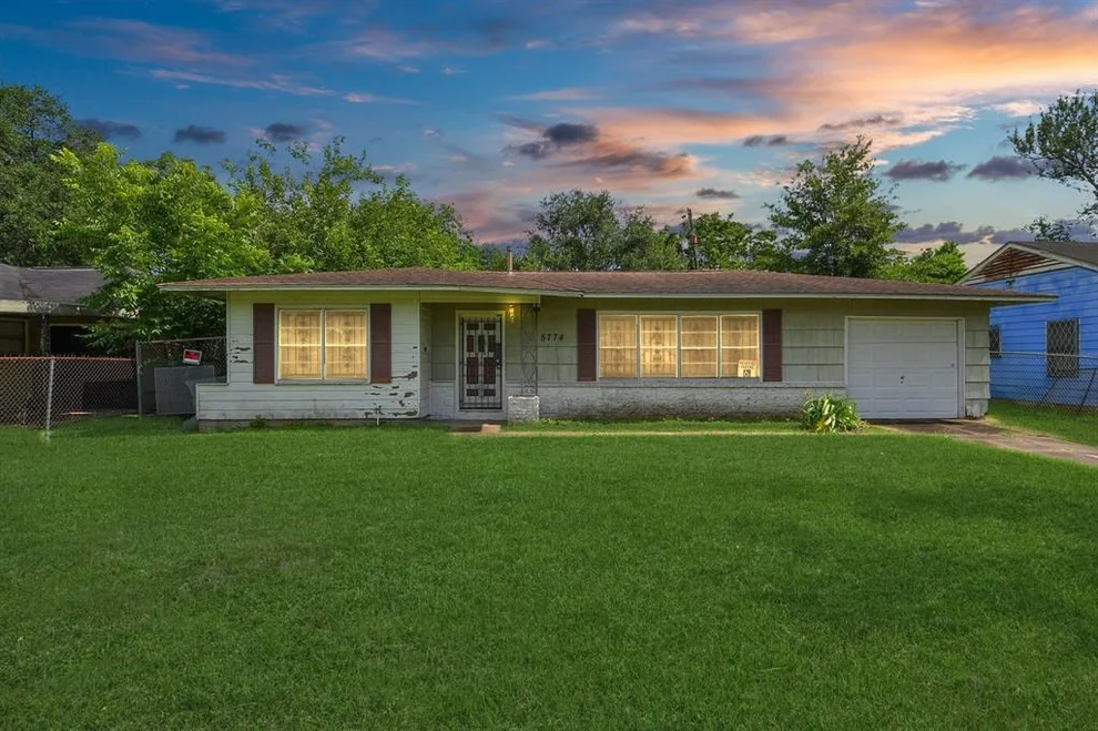 Unit for sale at 5774 Belcrest Street, Houston, TX 77033