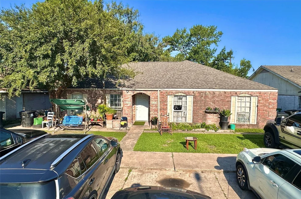Unit for sale at 8125 Beech Cove Lane, Houston, TX 77072