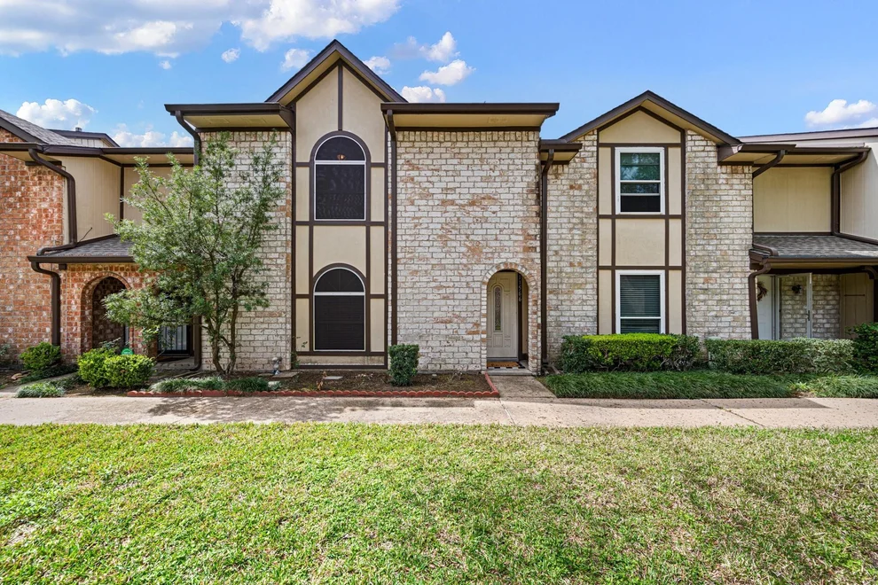 Unit for sale at 11566 S Kirkwood Road, Houston, TX 77477
