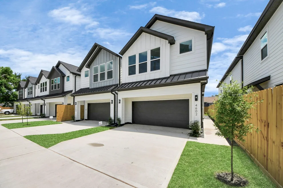 Unit for sale at 4602 Bristol Street, Houston, TX 77009