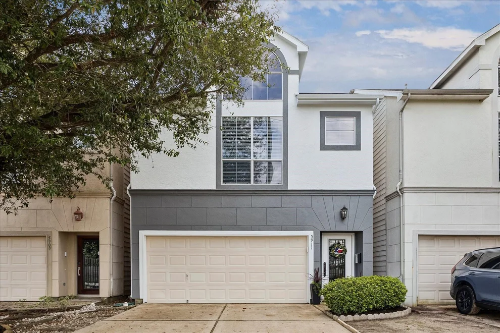 Unit for sale at 5911 Katy Street, Houston, TX 77007