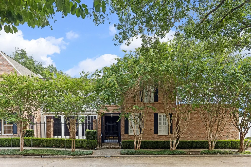 Unit for sale at 7629 Del Monte Drive, Houston, TX 77063