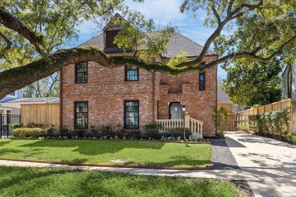 Unit for sale at 2223 Shakespeare Street, Houston, TX 77030