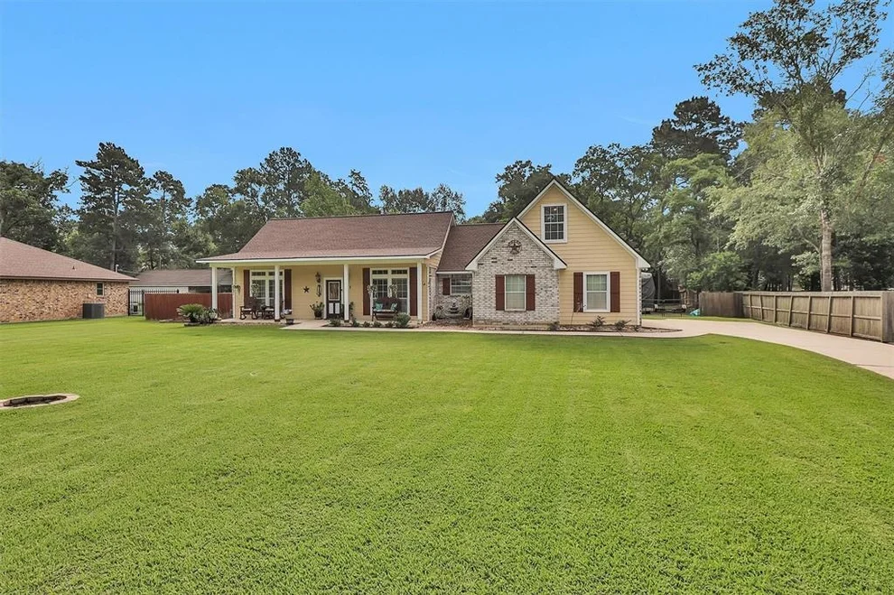 Unit for sale at 506 Weeping Willow Way, Magnolia, TX 77354