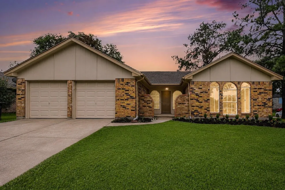 Unit for sale at 3810 Clover Drive, Alvin, TX 77511