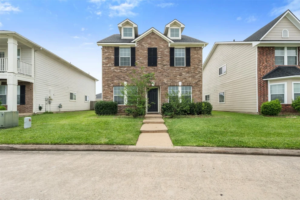 Unit for sale at 6143 Settlers Lake Circle E, Katy, TX 77449