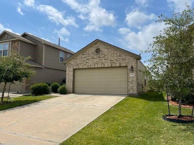 Unit for sale at 6418 Macroom Meadows Lane, Houston, TX 77048