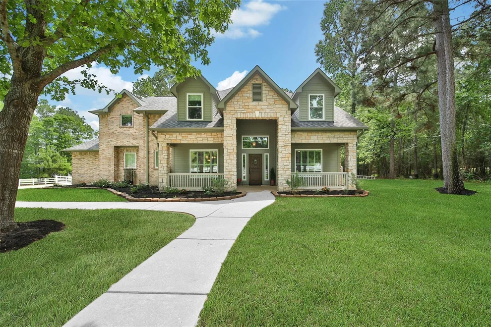 Unit for sale at 33134 Rainy Oaks Park, Magnolia, TX 77354