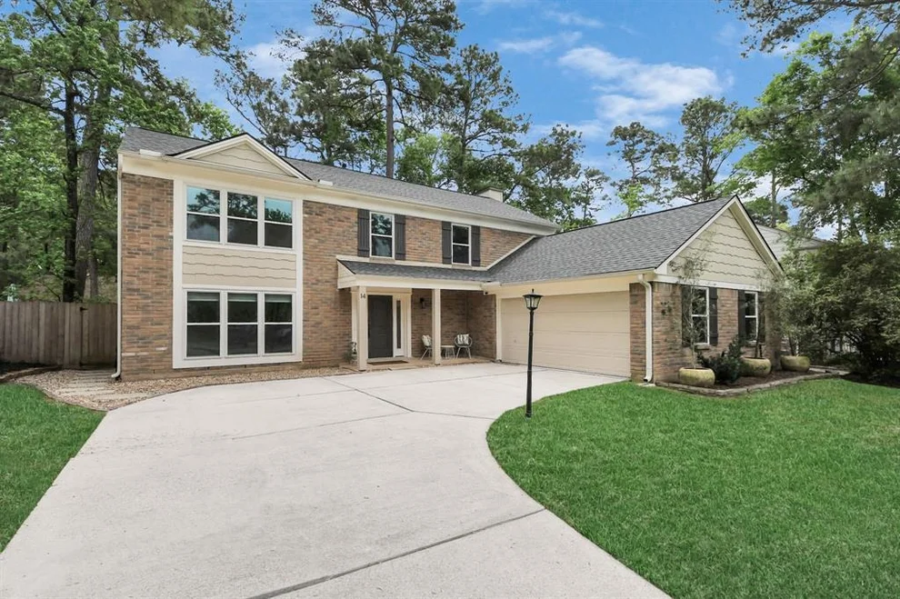 Unit for sale at 14 Tall Sky Place, The Woodlands, TX 77381