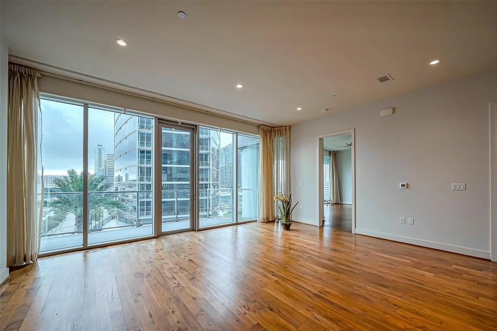 Unit for sale at 1600 Post Oak Boulevard, Houston, TX 77056