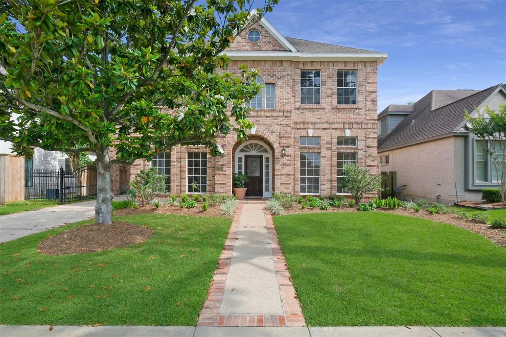 Unit for sale at 3774 Drake Street, Houston, TX 77005