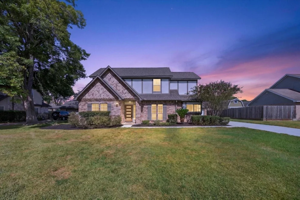 Unit for sale at 1013 Londonderry Avenue, Friendswood, TX 77546