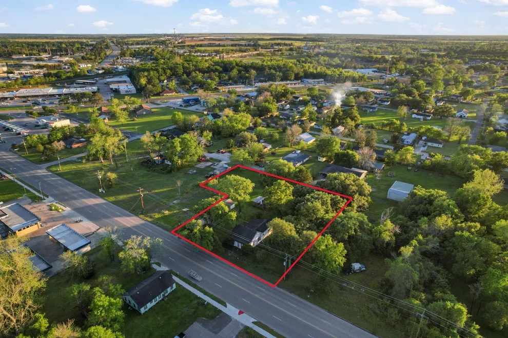 Unit for sale at 804 N Cleveland, Dayton, TX 77535