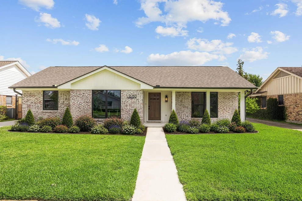 Unit for sale at 6730 Lindyann Lane, Houston, TX 77008