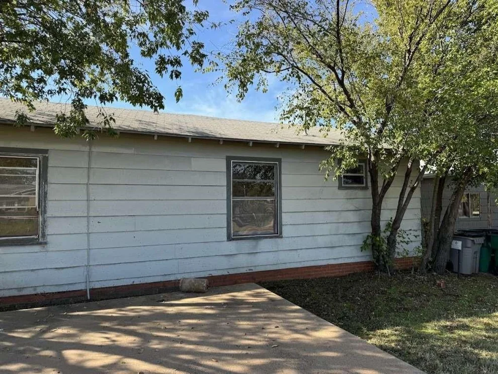 Unit for sale at 619 N Dunbar Street, Electra, TX 76360