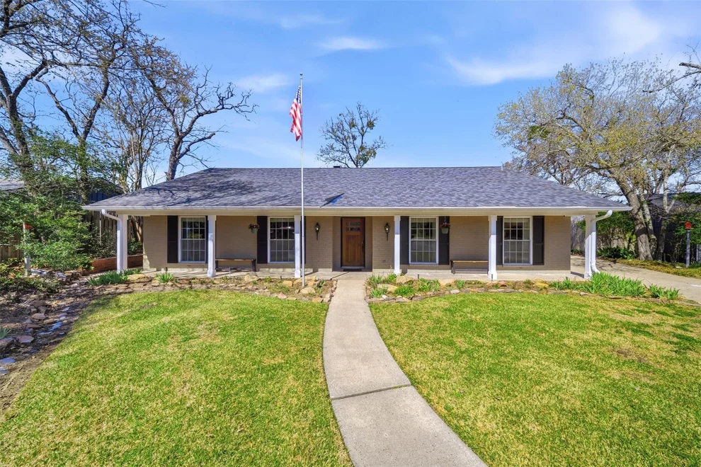 Unit for sale at 2705 Wood Cliff Court, College Station, TX 77845