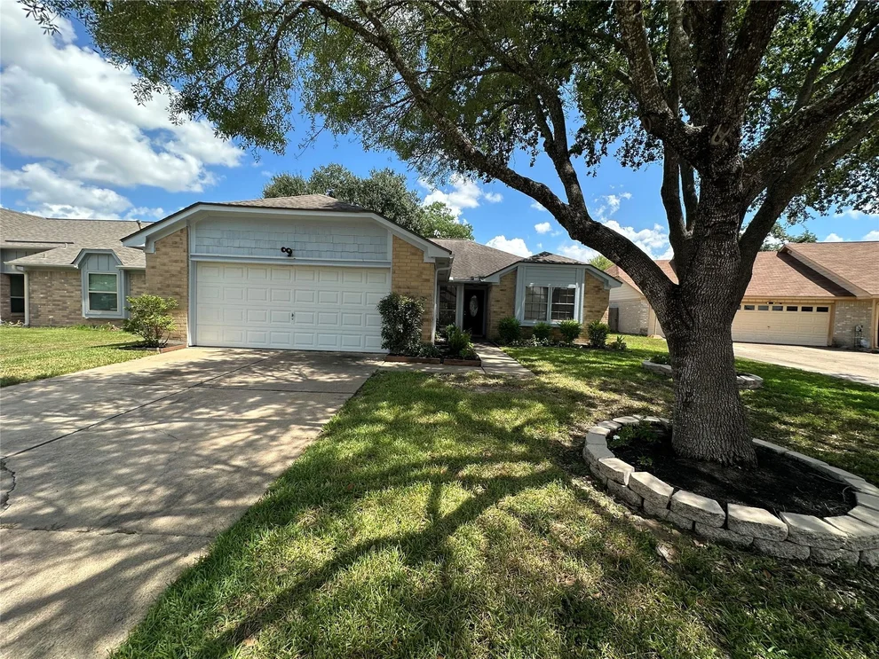 Unit for sale at 6610 Readsland Lane, Houston, TX 77084