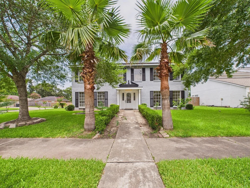 Unit for sale at 459 Woodrail Drive, Houston, TX 77598