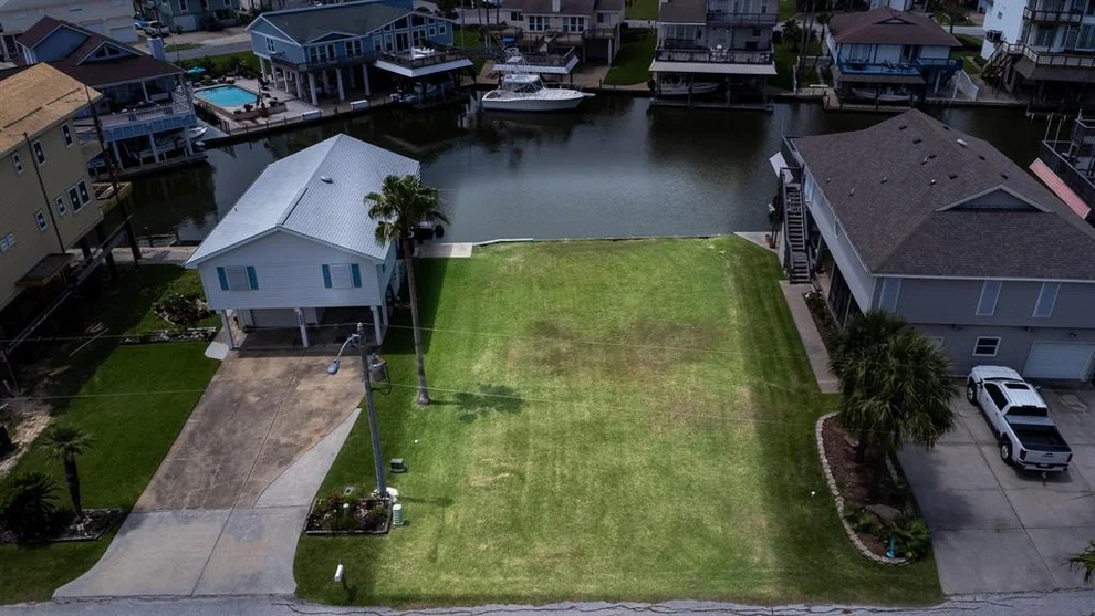 Unit for sale at Lot 46 Bamboo Road, Tiki Island, TX 77554
