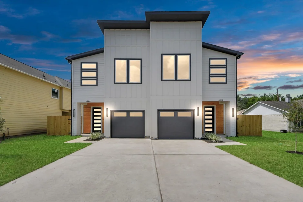 Unit for sale at 3120 Dawson Lane, Houston, TX 77051