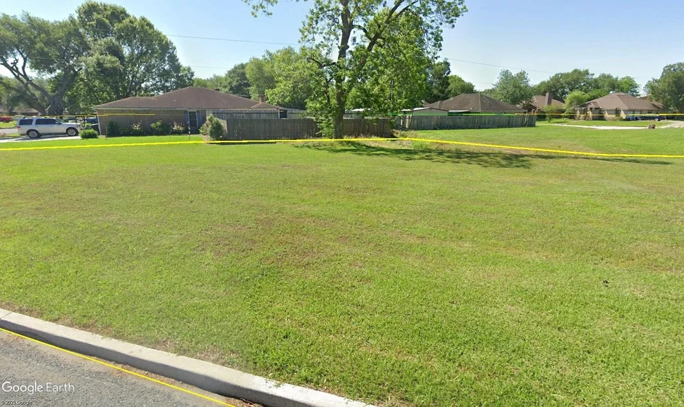 Unit for sale at 00 Crestmont, Wharton, TX 77488