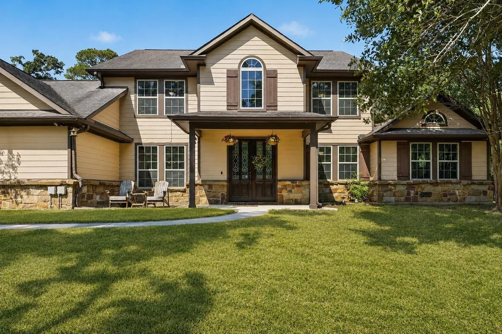 Unit for sale at 16711 Wagon Wheel Road, Stagecoach, TX 77355