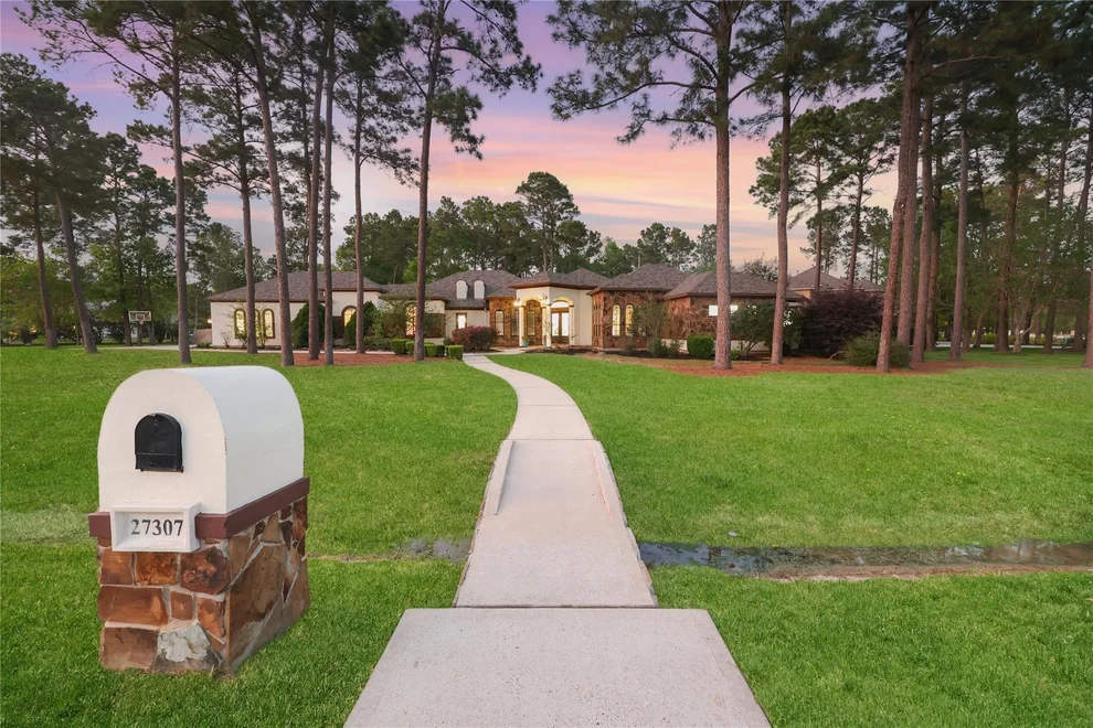 Unit for sale at 27307 Sgt Taylor Memorial, Spring, TX 77386