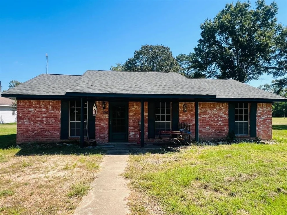 Unit for sale at 100 Vickie Lane, Shepherd, TX 77371