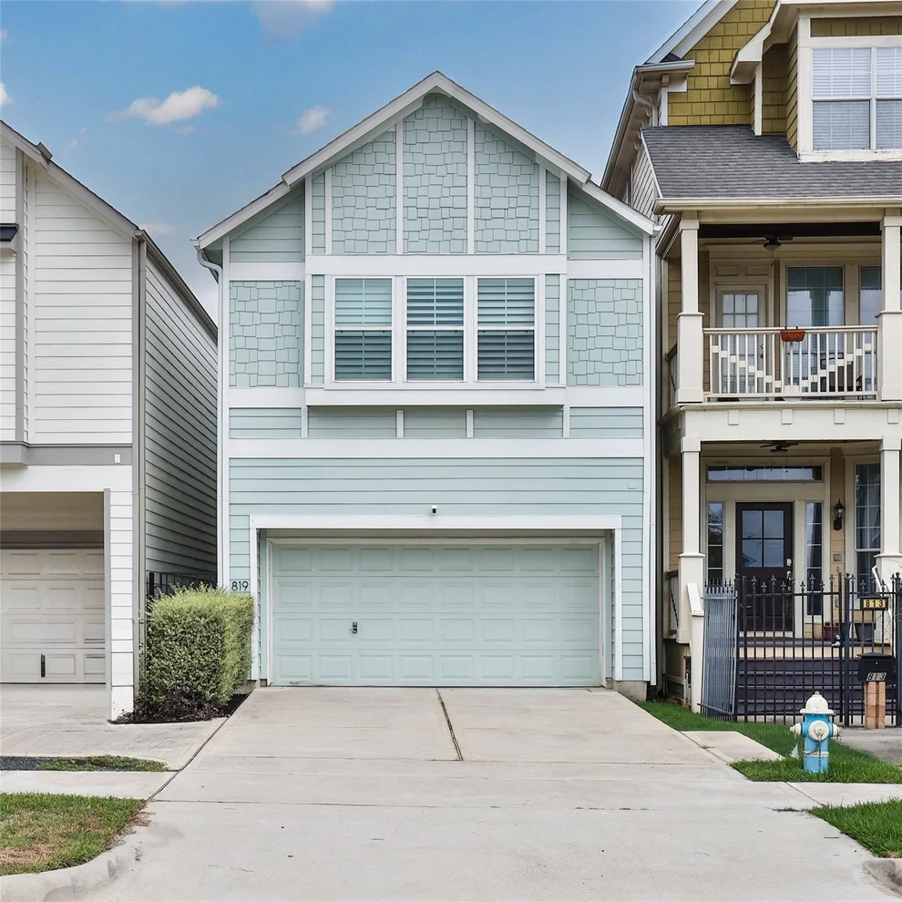 Unit for sale at 819 W 20th Street, Houston, TX 77008