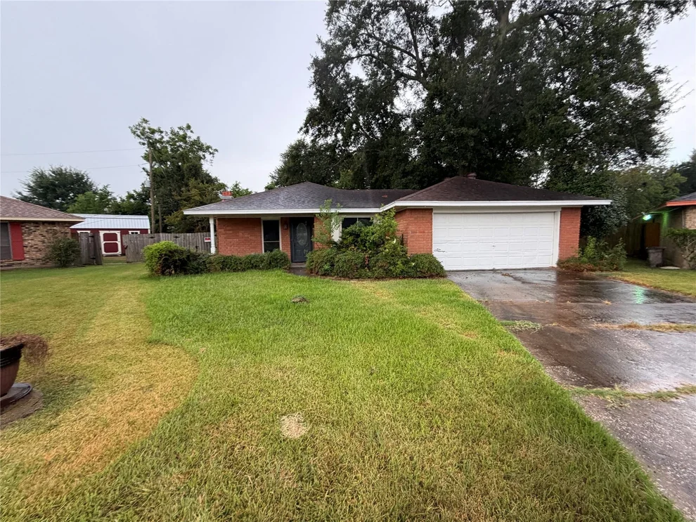 Unit for sale at 718 Westbury Street, West Orange, TX 77630