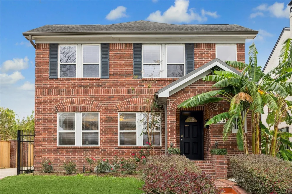 Unit for sale at 1909 W Lamar Street, Houston, TX 77019
