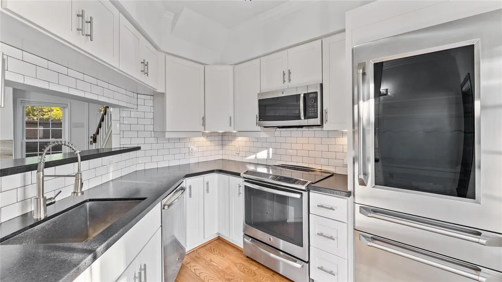 Unit for sale at 2215 Stanford Street, Houston, TX 77006