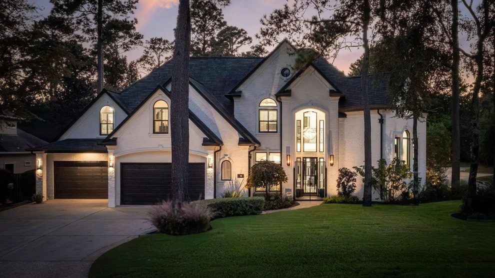 Unit for sale at 70 E Bracebridge Circle, The Woodlands, TX 77382
