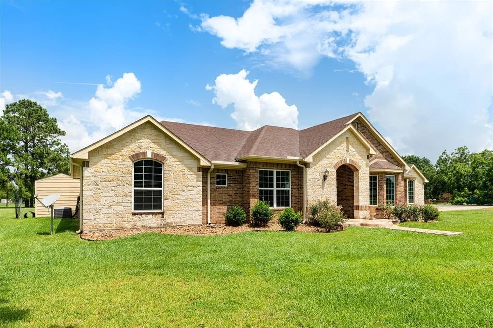 Unit for sale at 1106 Armadillo Road, Rosenberg, TX 77471