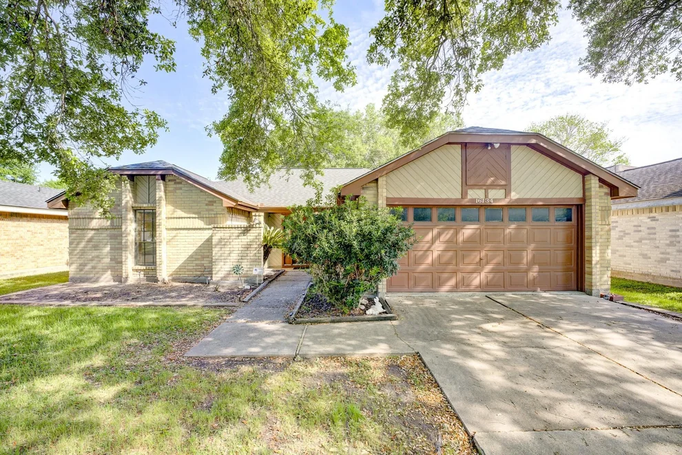 Unit for sale at 16134 Beechnut Street, Houston, TX 77083