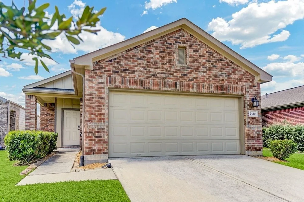 Unit for sale at 6430 Macroom Meadows Lane, Houston, TX 77048