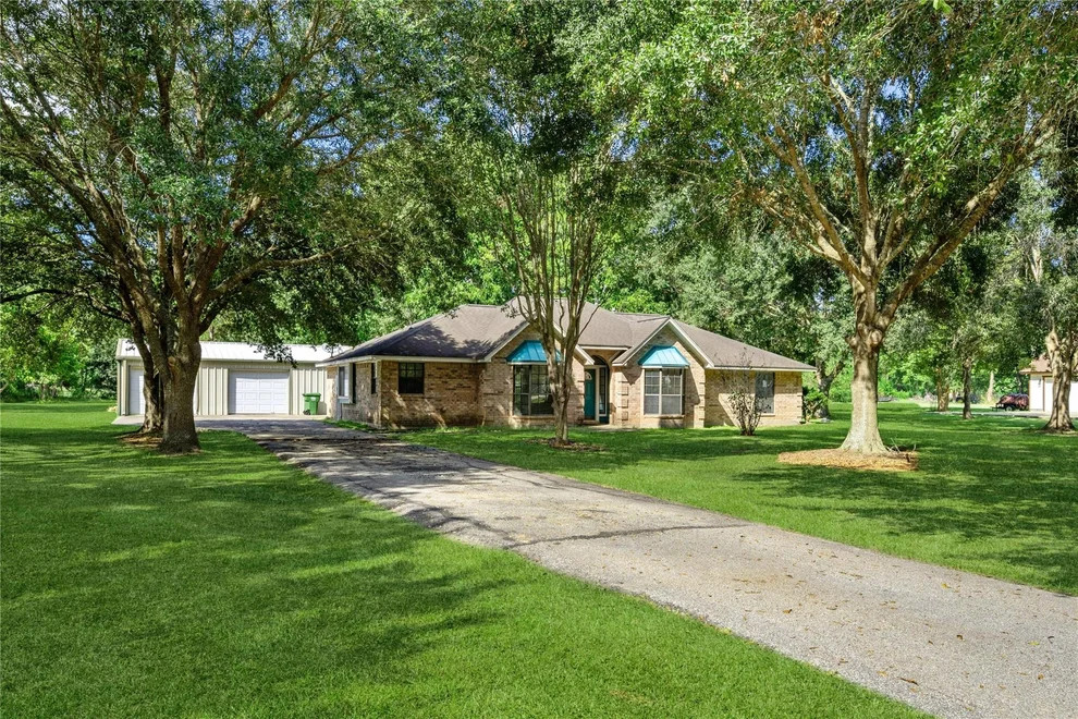 Unit for sale at 330 Brown Road, Dayton, TX 77535