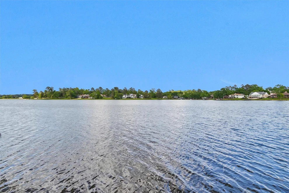 Unit for sale at 1502 Wimbledon Drive, Huntsville, TX 77340